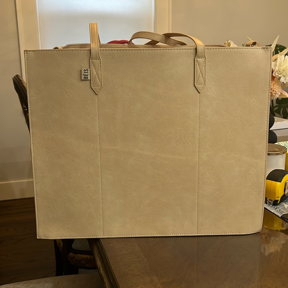 Large Beis Travel Tote